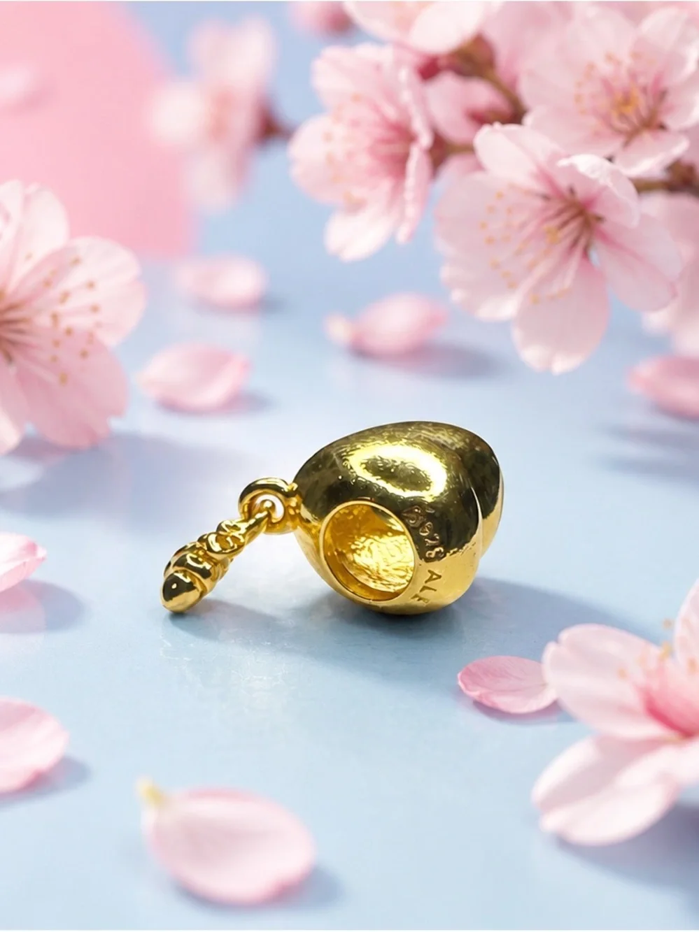 Gold Heart & Bee Charm Pendant - Women Jewelry new with out tag